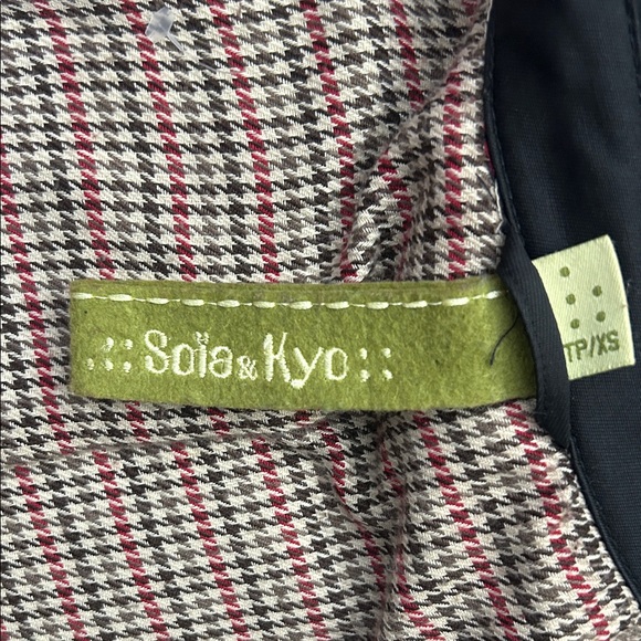 SOIA & KYOP Black Double-Breasted Pea Coat with Large Buttons - Picture 15 of 15